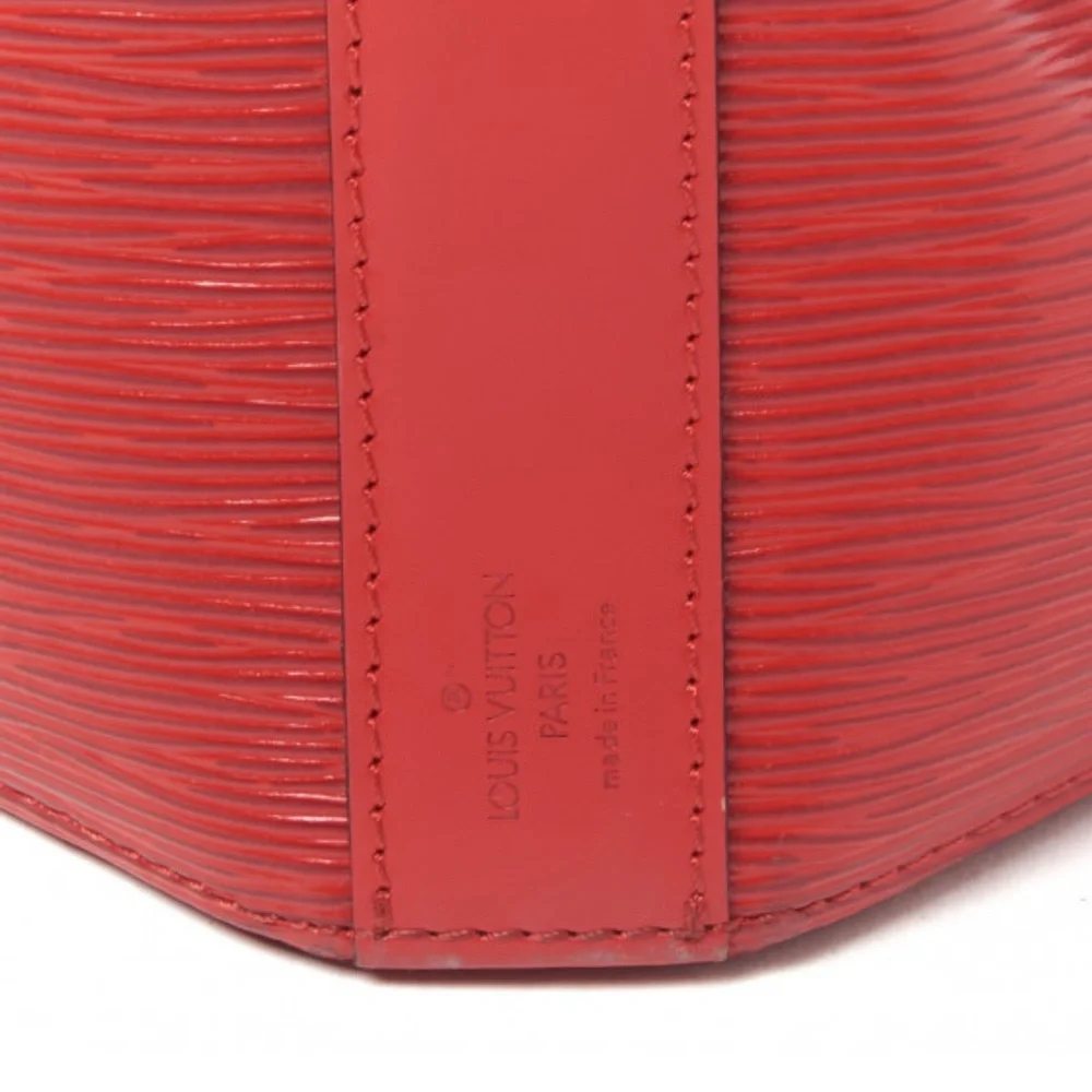 Beautiful Louis Vuitton Sac D’Epaule in Castillan Red with matching pouch - Picture 7 of 9